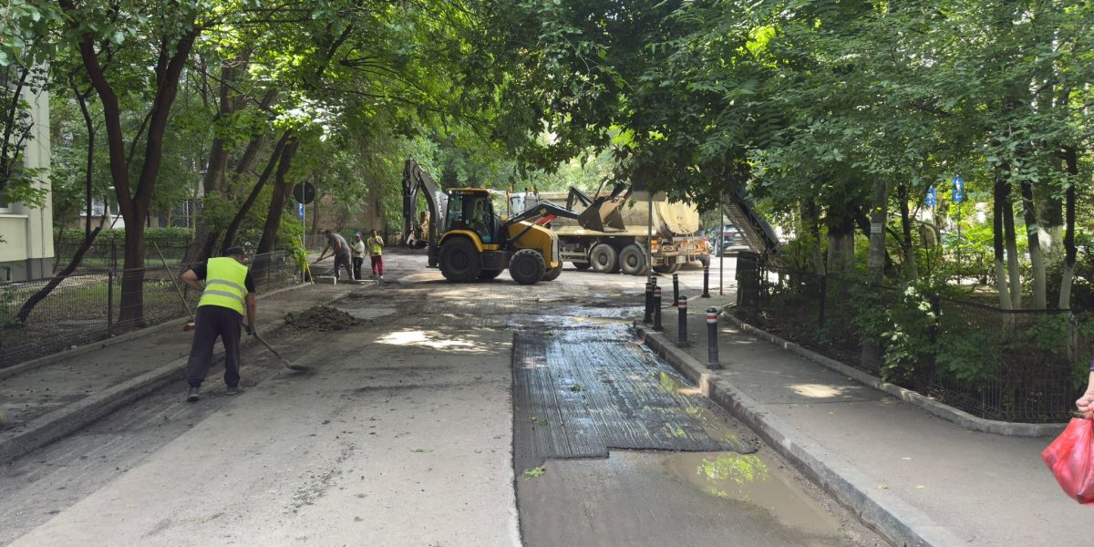Cartierul Tineretului, sufocat de șantiere. Locuitorii, furioși pe asfaltarea trotuarelor