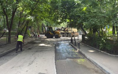 Cartierul Tineretului, sufocat de șantiere. Locuitorii, furioși pe asfaltarea trotuarelor