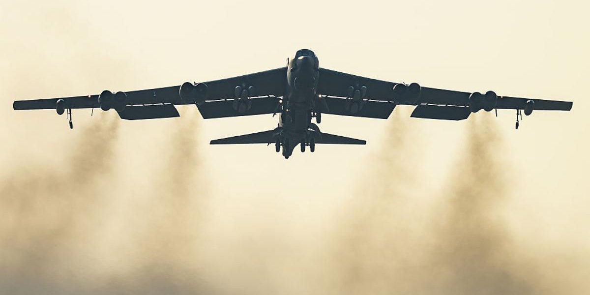 B-52 prăbușit în SUA. Un veteran nuclear, la pământ