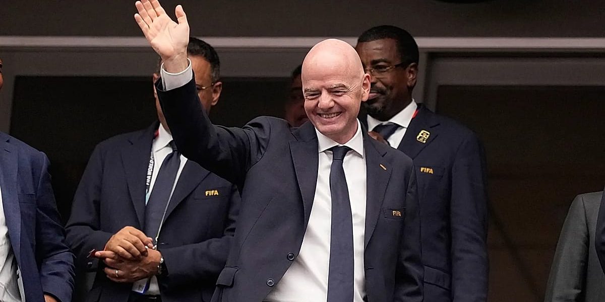 Europarlamentarii cer anchetă FIFA-șef Infantino