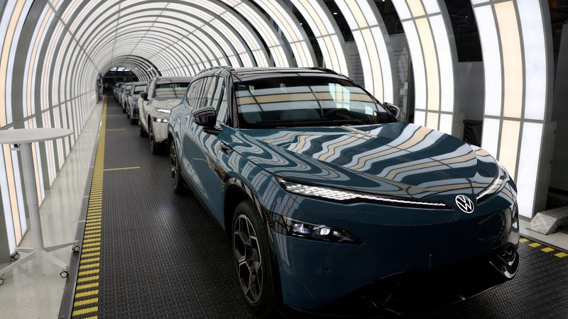 Volkswagen, profituri în scădere 10% și posibile concedieri masive