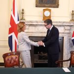 Burnham, prim-ministrul britanic: Numiri incendiare și deficit de încredere