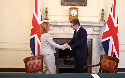 Burnham, prim-ministrul britanic: Numiri incendiare și deficit de încredere