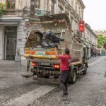 Curățenie în București: Plata se face la gunoi