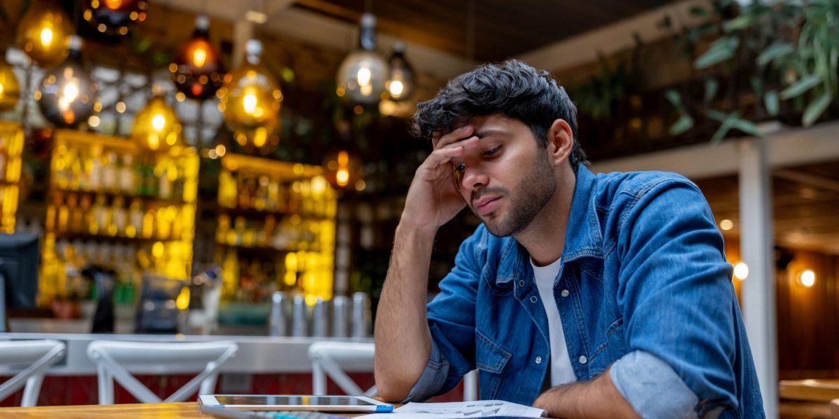 Scumpirile izbesc restaurantele: Vânzări subțiri, clienții risipesc