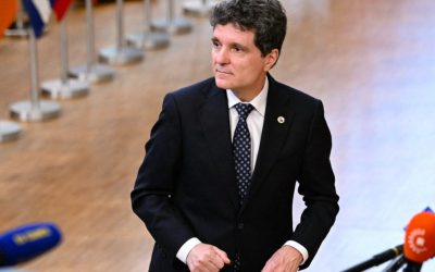 Nicușor Dan promulgă legea digitală: Roluri noi pentru STS și SRI