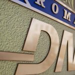 Directori din Armament, Arest la Domiciliu. Sute de mii, Găsiți într-o Casă