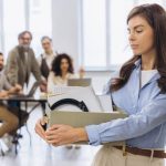 AI, AI, AI! Firmele dau joburile înapoi, roboții au eșuat