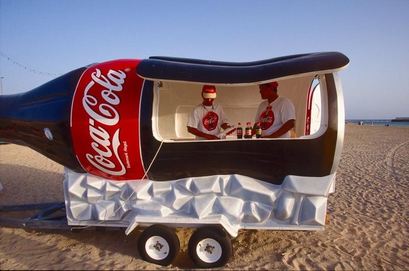 Coca-Cola, dansul vagului ambalajului rusesc și revenirea sa discretă
