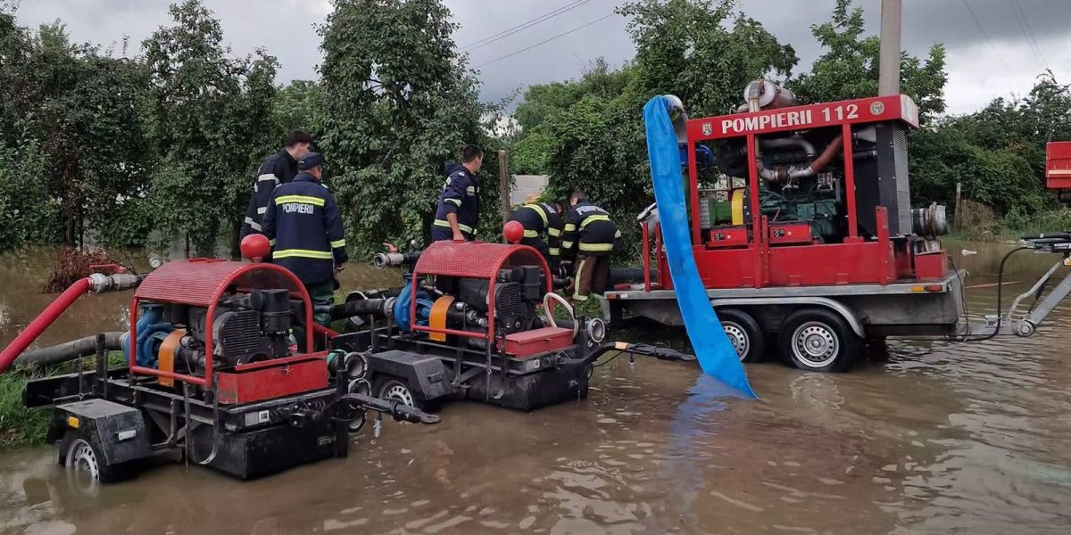 Inundații devastatoare: Locuințe, capcane pentru oameni