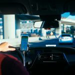 București: Ride-sharing amendat cu 1,28 mil. Lei pentru muncă ilegală
