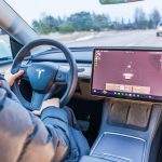 Europa ripostează: Mașini cu software, luptă la centimetru cu China