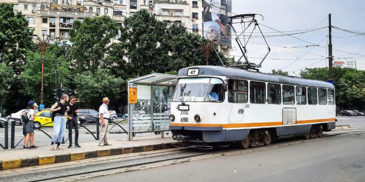 STB: Tramvaie noi la Tatra, circulație blocată în București