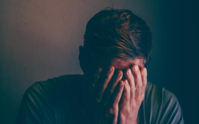 Patru români mor zilnic prin suicid, România fără strategii locale