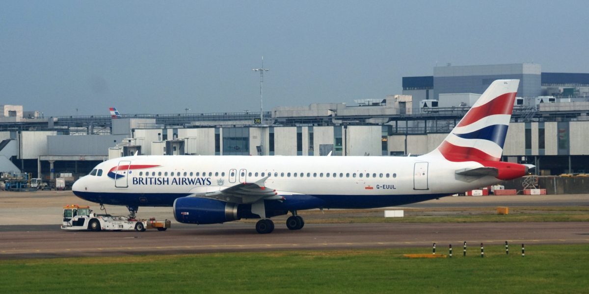 Heathrow, dethronat. Londra pierde aeroportul cel mai aglomerat din Europa