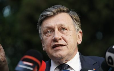 Antonescu îl atacă pe Nicușor Dan în toiul crizei