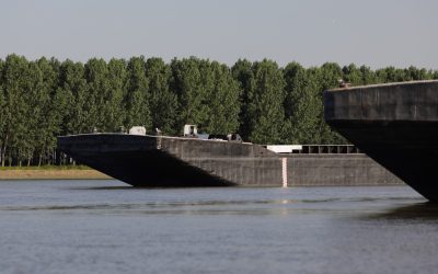 Pericol la Cernavodă: Curenți puternici la Dunăre după scufundarea barjelor