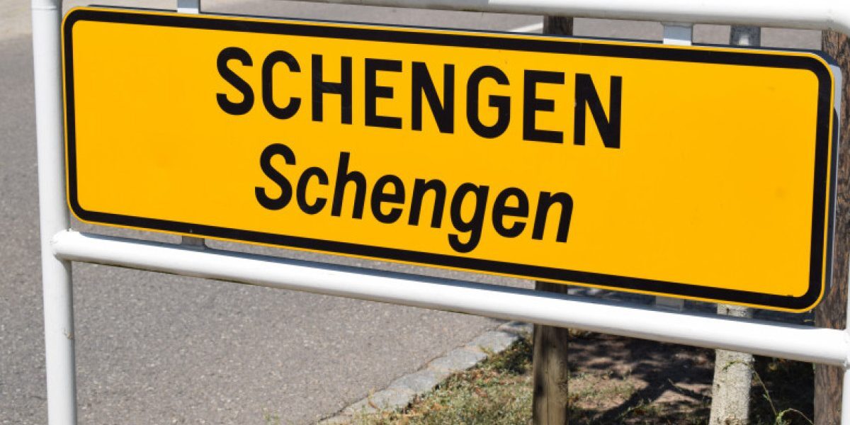 Schengen: Spania închide granița cu Italia, tensiune maximă