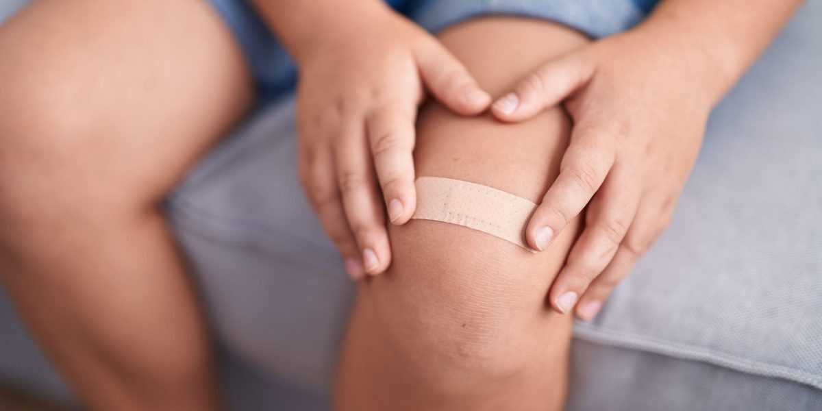 Plasturele blestemat din Botoșani: Copil în comă, secretul șocant al pansamentului