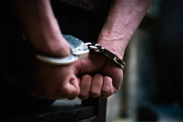 Dâmbovița: Arestează bărbat pentru agresiune sexuală în parc