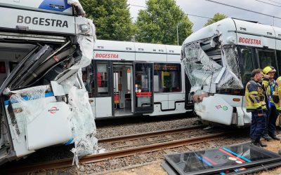 Groază în Germania: Două tramvaie, coliziune! 25 răniți, 10 grav
