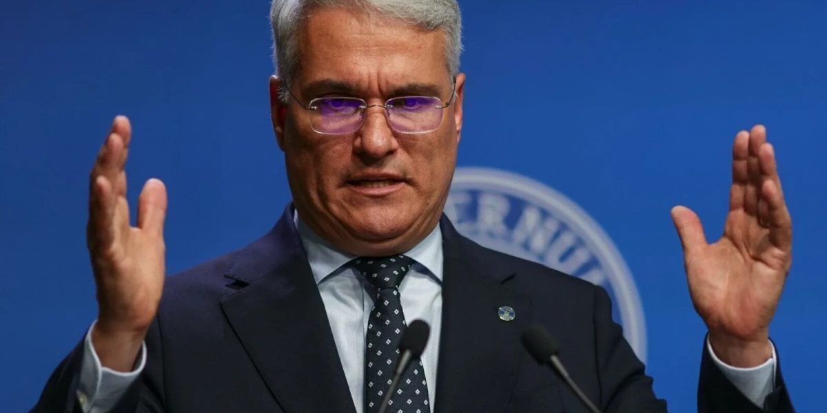 PÎSLARU ACUZĂ PSD: „E VINA LOR PENTRU EȘECUL LEGII SALARIZĂRII”