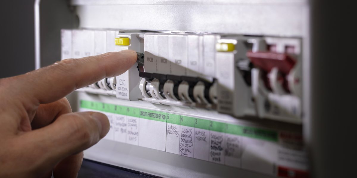 Transelectrica, restricții la consum pentru marii industriești