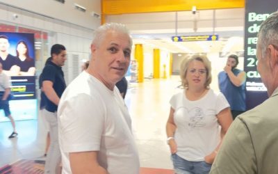 Șumudică a apărut la Cluj. Imagini exclusive de la aeroport