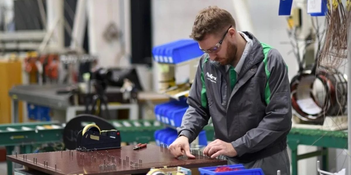 Giganți industriali spre România: Nidec și Natuzzi investesc masiv
