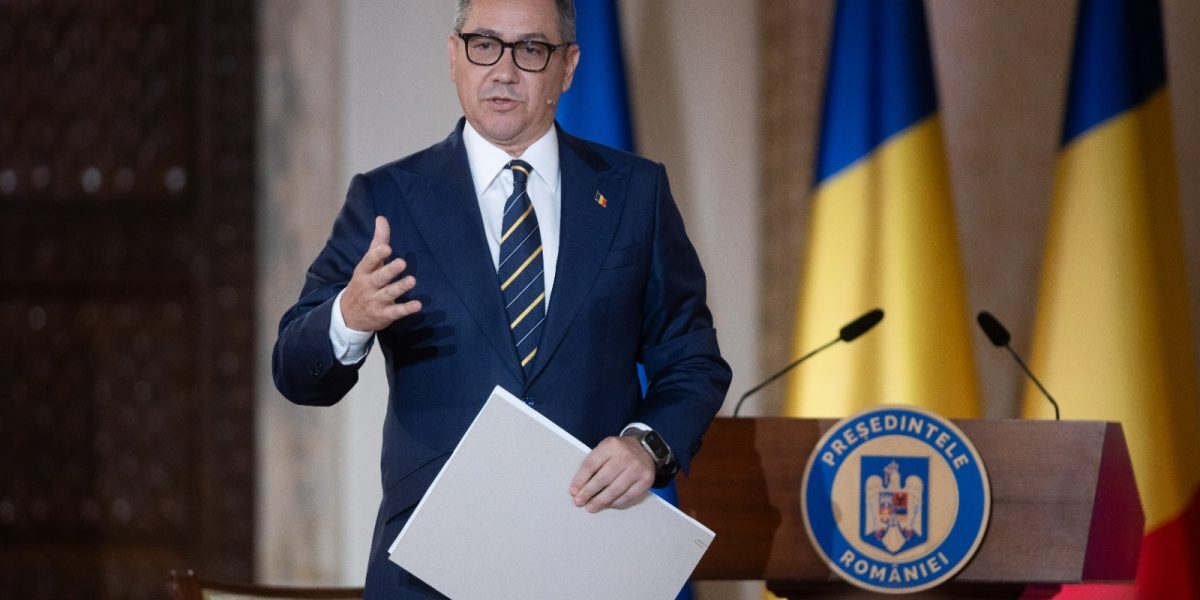 Ponta, tunete la adresa USR: „Sunt slugi ignorante”