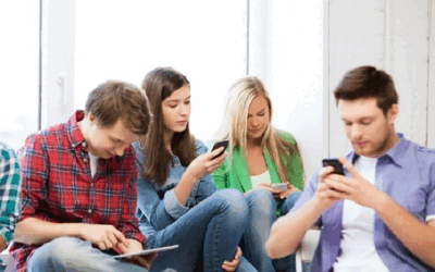 Telefonul îți modifică trupul: 6 efecte șocante ale scrollingului zilnic