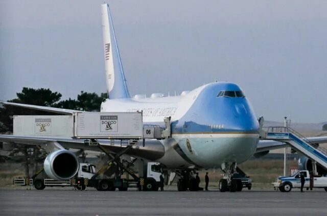 Trump, scandal în SUA: Avion schimbat pe ascuns după NATO Ankara