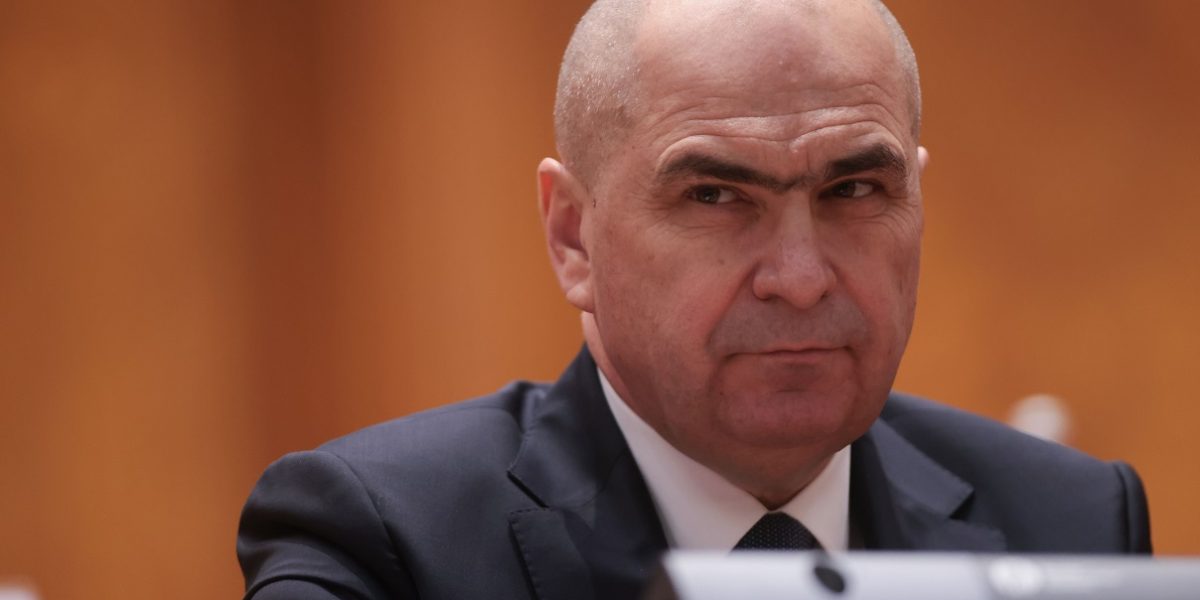 Premier responsabil sau risc de prăbușire economică