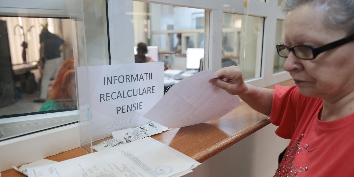 Cum sunt luați în calcul anii de facultate pentru pensionare. Reprezentanții Casei de Pensii: „Legea îi avantajează pe români”