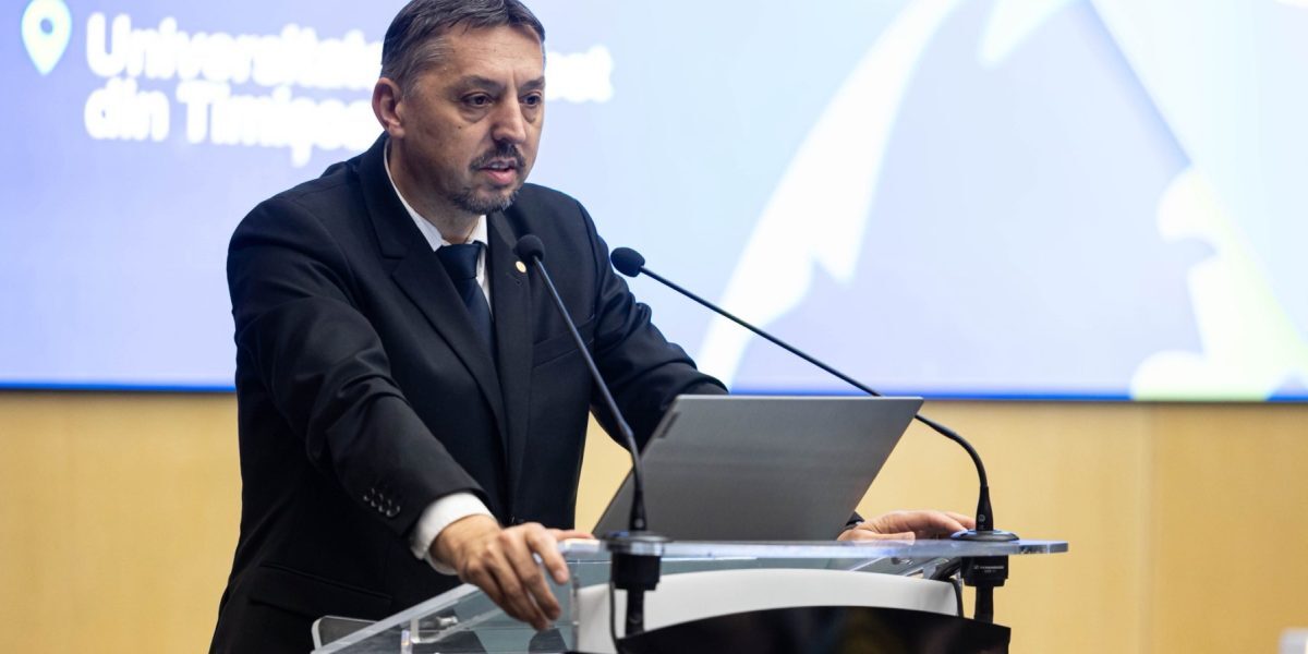 PISA: Curriculumul testează competențe, dar nu aplică paradigma