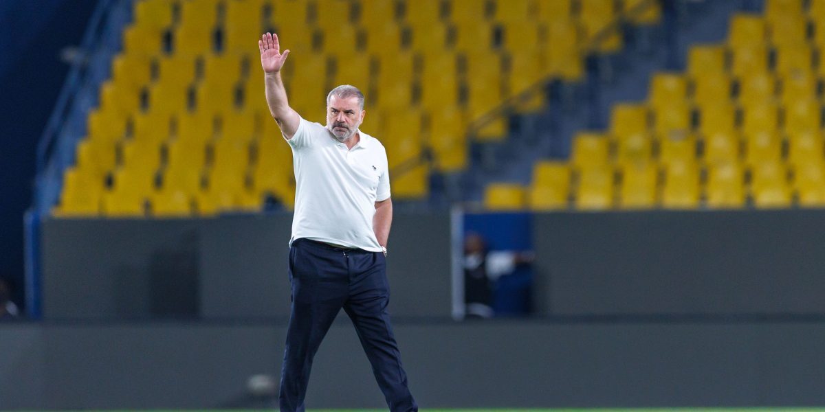 Al-Ittihad, doar 15 minute pe teren
