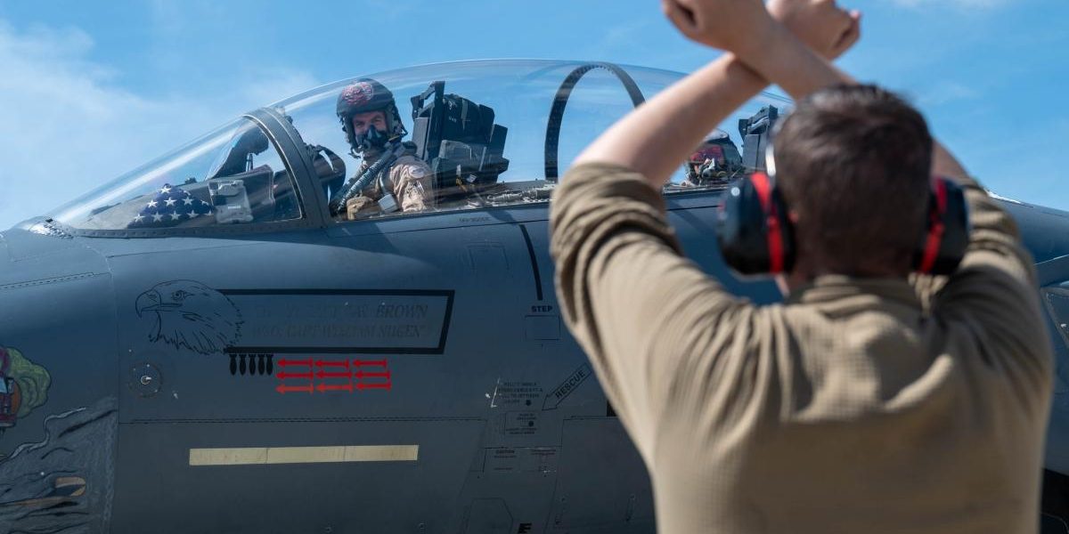 Israelul face presiuni asupra SUA pentru a furniza Egiptului cele mai avansate avioane de vânătoare F-15 cu scopul de a zădărnici piețele emergente de arme chinezești și de a limita expansiunea rapidă asiatică în Orientul Mijlociu