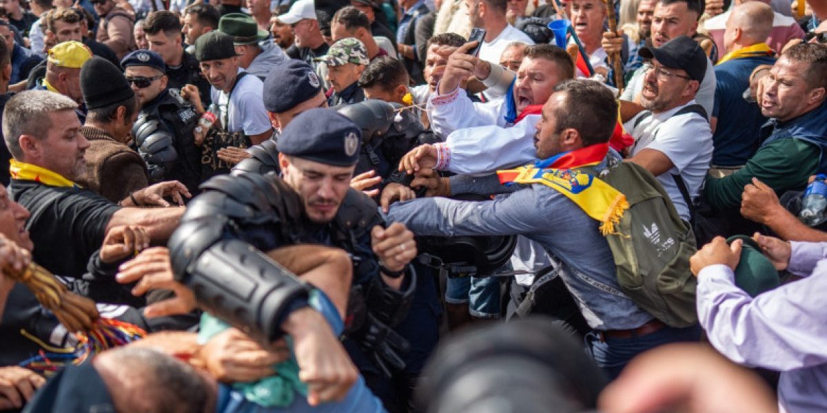 Victorie: Alți patru instigatori, reținuți 30 de zile
