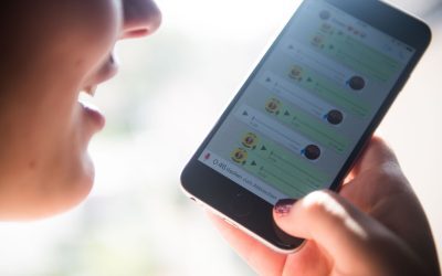Tinerii români: Mesaje vocale, vocabularul se prăbușește