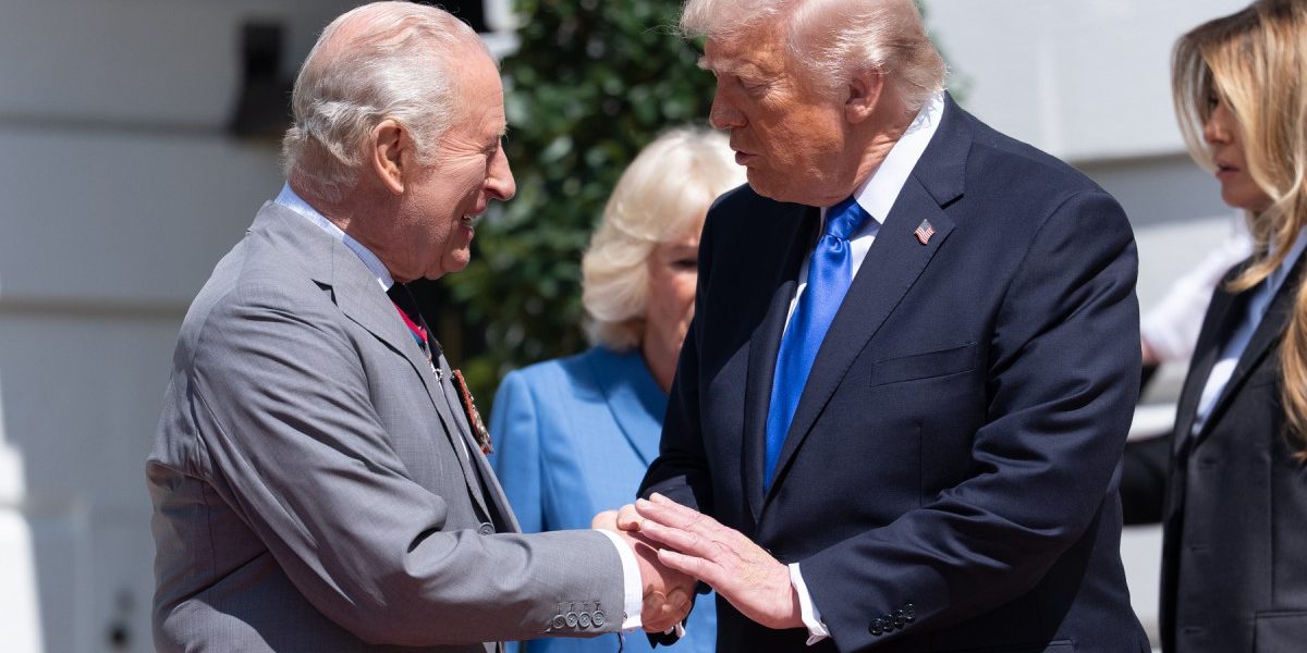 Trump: Regele Charles, un rege rece. Despre Meghan & Harry: „Nu i-aș primi”