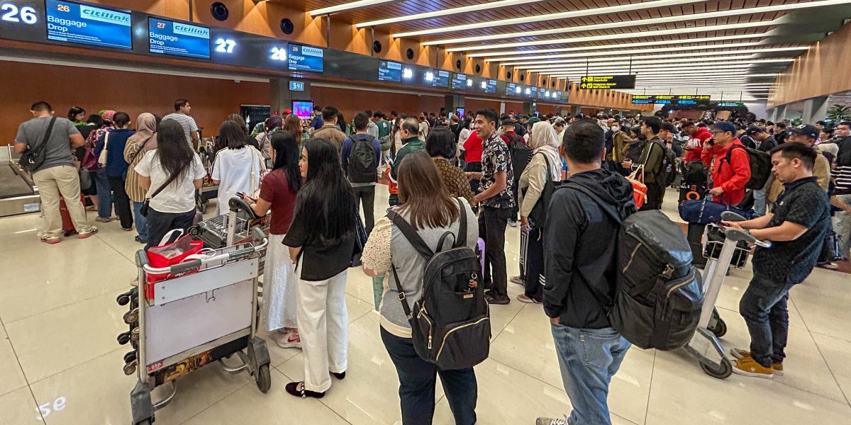 MAE, avertisment Indonezia: 170.000 de pasageri blocați