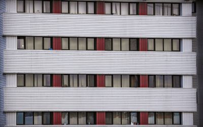 Centre universitare: 1 loc de cazare la 4,5 studenți în România