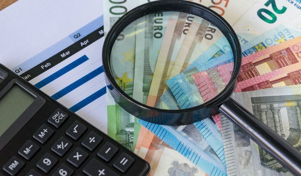 BNR înăsprește regulile pentru IFN-uri: Capital mai mare, credite noi blocate