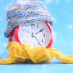 Când se dă ceasul înapoi în România în 2026