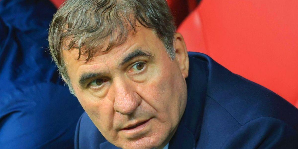 „Să răspundă ăia! Dezgustătoare poziție”