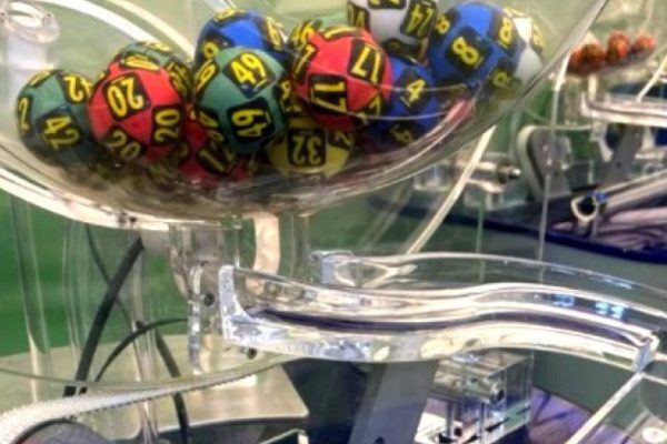 LOTO Duminică: Numere Câștigătoare 4 Oct 2026 și Premii
