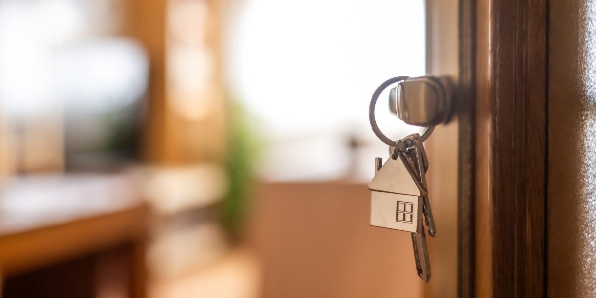 Dezvoltator imobiliar din Iași, arestat pentru înșelăciune cu apartamente