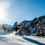 Schi de Iarnă 2026: Vacanța ta accesibilă la Munte