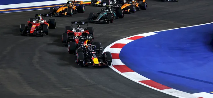 Singapore F1: O cursă plictisitoare până la final