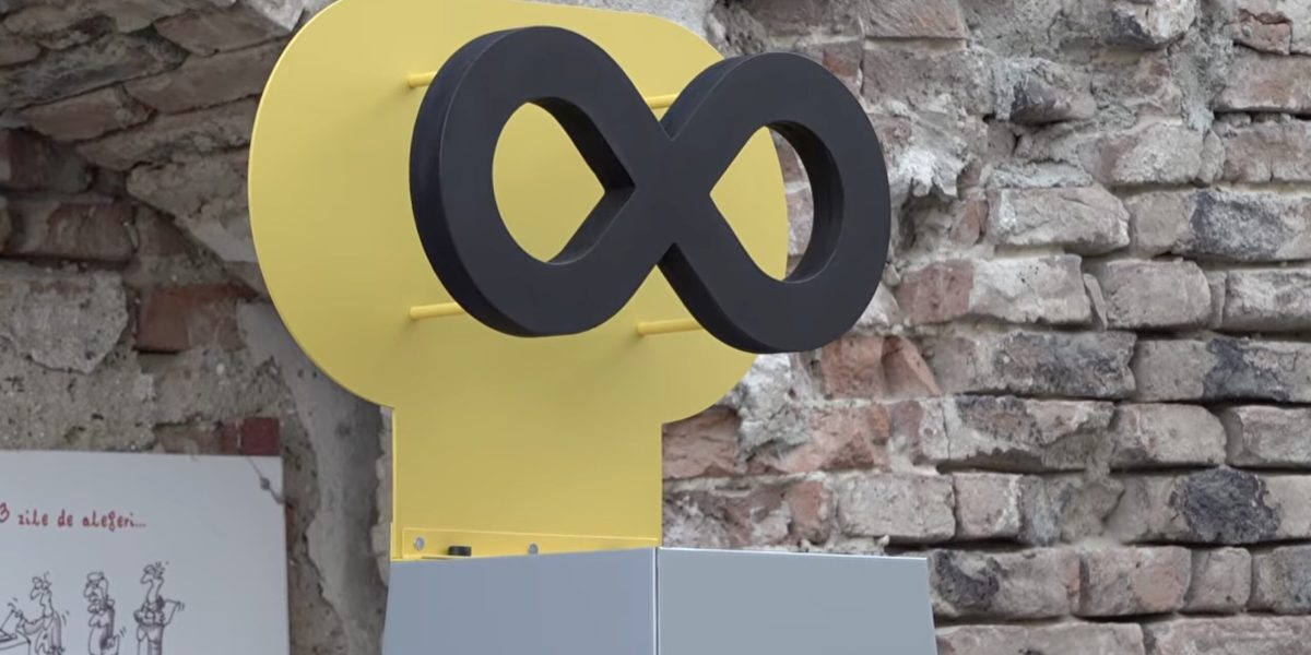 Brăila, monument al prostiei: Edilul vrea să-l plimbe prin lume